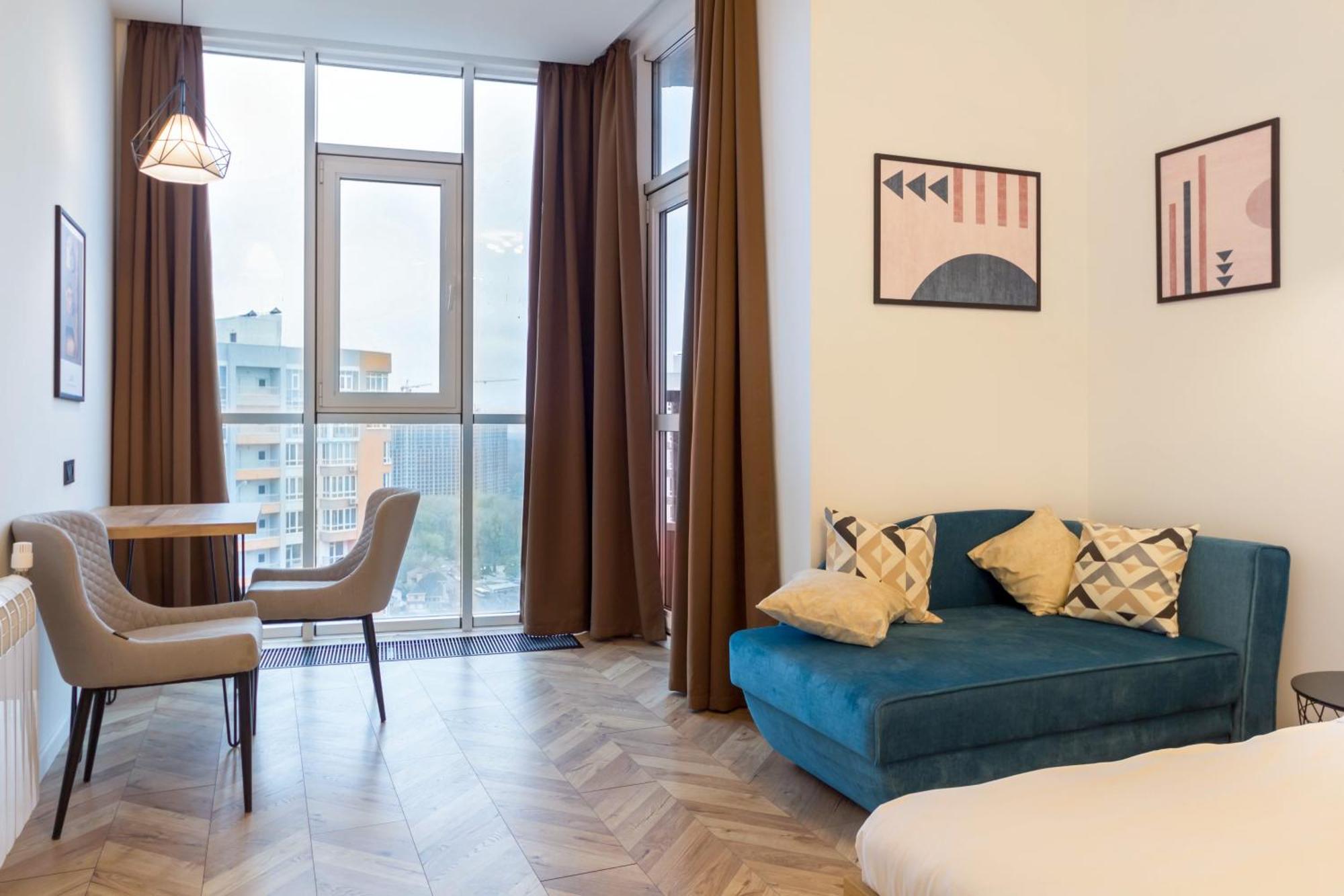 Design Apartments With Panoramic View Kyiv Exterior photo